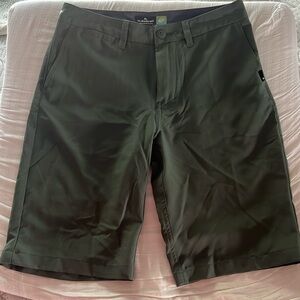 Like new boys quicksilver green shorts